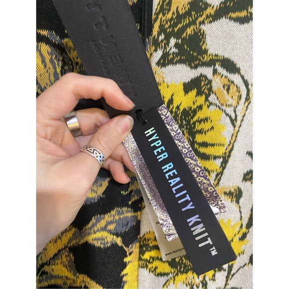 TWENTY NWT Sunflower Hyper Reality Contrast Panel Sweatshirt, Sz Medium, MP $185 - Picture 4 of 11